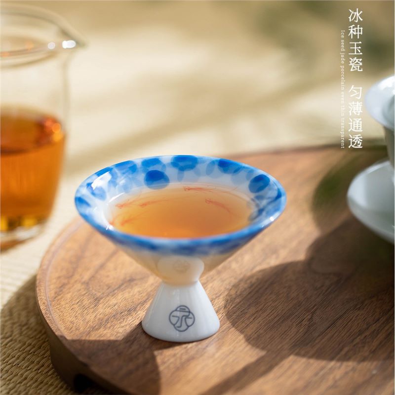Home Fragrance Luxury - Ice Jade 手描きの魚遊びティーマスター白磁ライト高級ギフト家庭用フレグランスカップパーソナル T