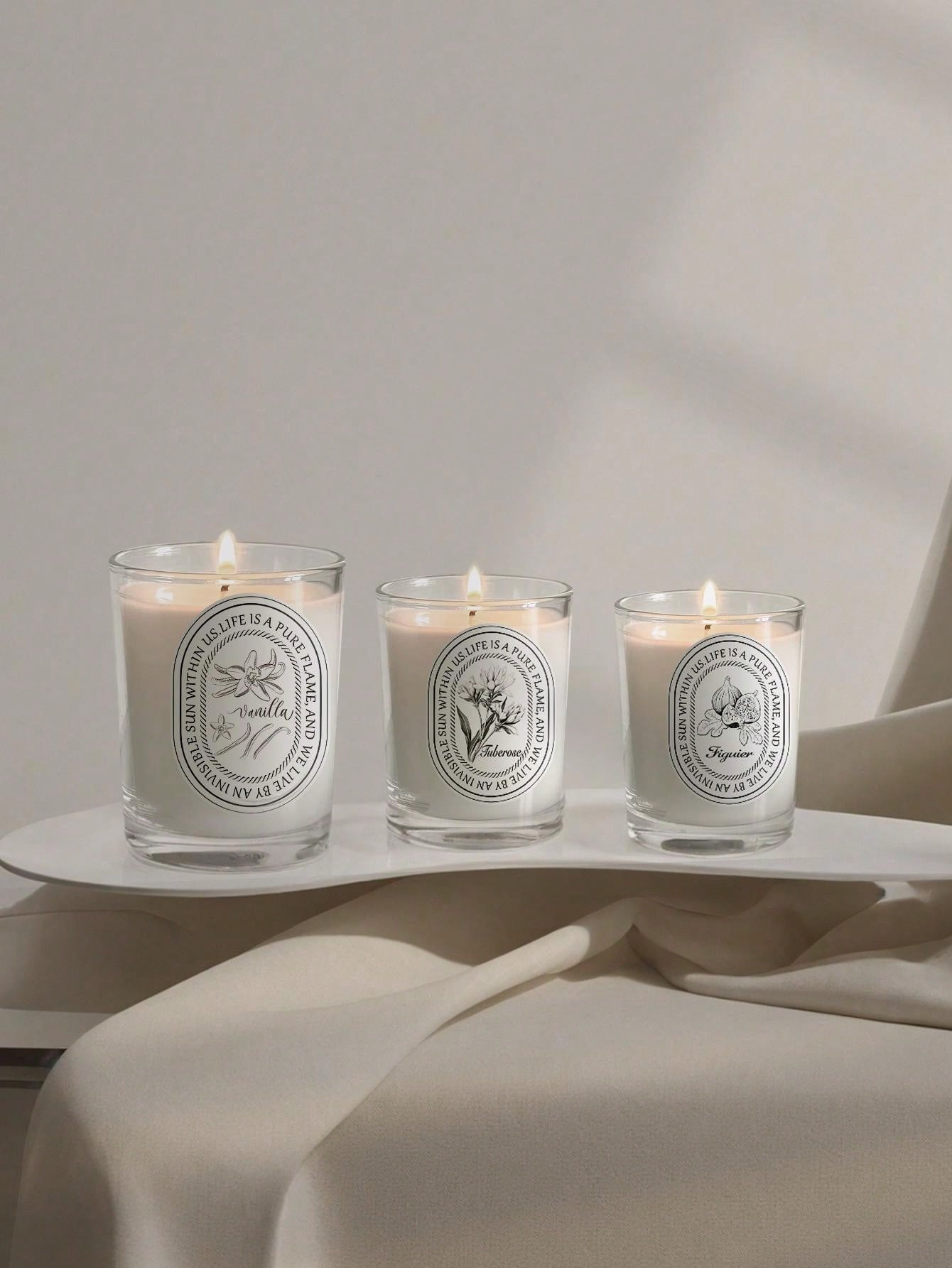 バニラ、ラベンダー、ローズのガラス瓶キャンドル、ホームフレグ - Home Fragrance Jar のレビューと価格